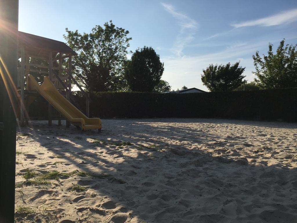 Camping Caravaning Les Cerisiers Berck Sur Mer Verton 外观 照片